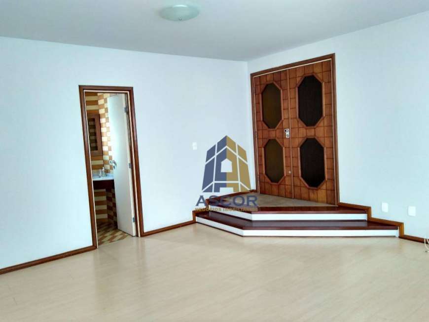 Apartamento com 4 Quartos para Alugar, 174 m² por R$ 3.500/Mês Rua Santos Dumont - Centro, Florianópolis - SC