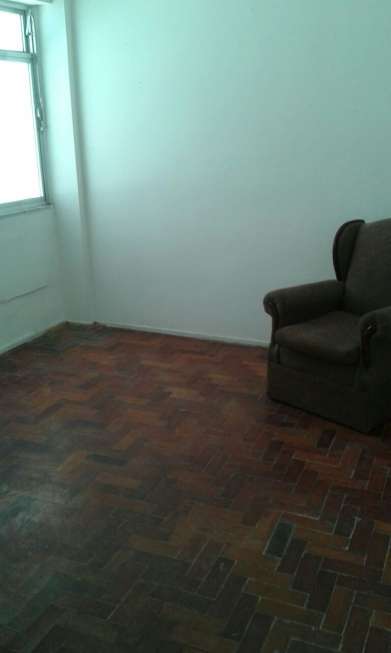 Apartamento com 1 Quarto para Alugar, 45 m² por R$ 800/Mês Rua Doutor Pache de Faria, 31 - Méier, Rio de Janeiro - RJ
