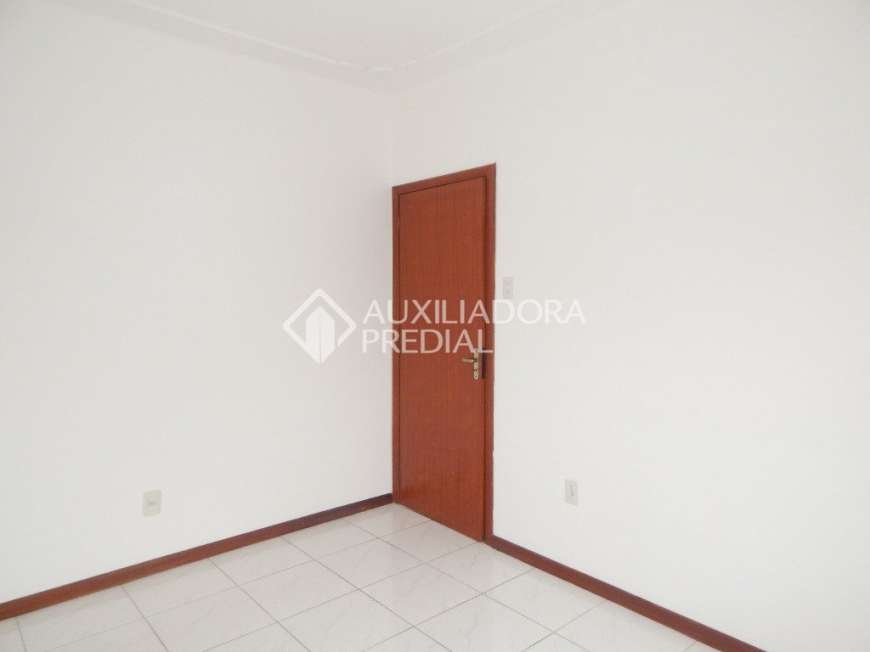 Apartamento com 1 Quarto para Alugar, 35 m² por R$ 790/Mês Avenida França, 688 - Navegantes, Porto Alegre - RS