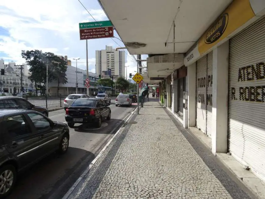 Apartamento com 1 Quarto para Alugar por R$ 550/Mês Avenida Barão do Rio Branco - Centro, Juiz de Fora - MG