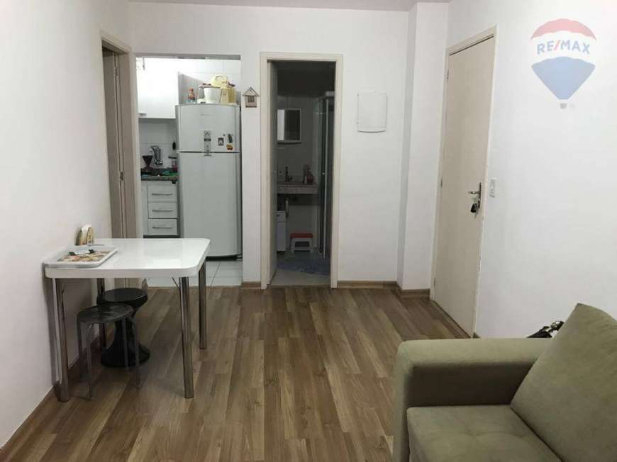 Apartamento com 2 Quartos para Alugar, 42 m² por R$ 893/Mês Jardim Marilu, Carapicuíba - SP