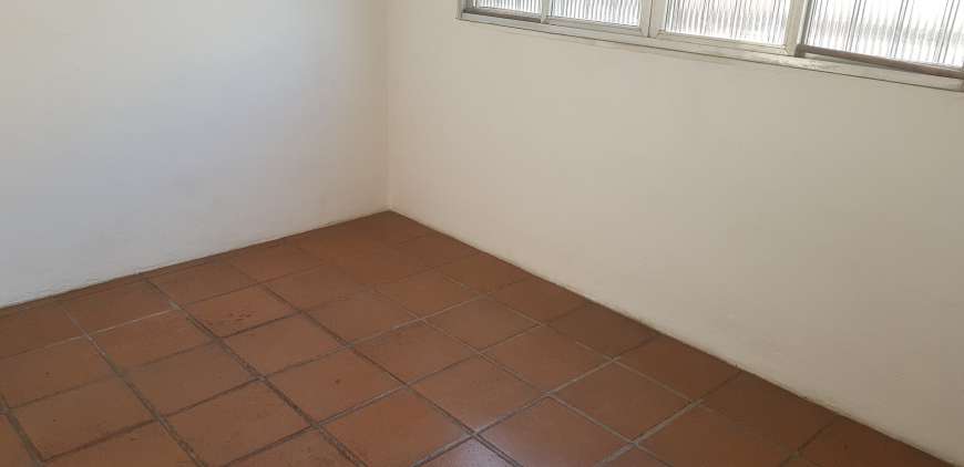 Apartamento com 3 Quartos para Alugar, 68 m² por R$ 900/Mês Rua B, 280 - Padre Miguel, Rio de Janeiro - RJ