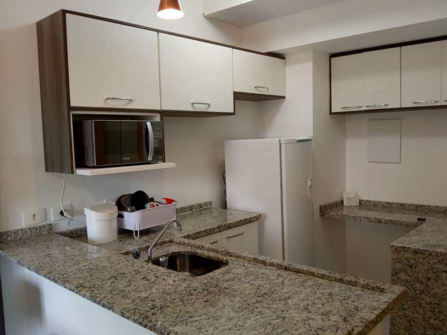Apartamento com 1 Quarto para Alugar, 30 m² por R$ 1.200/Mês Champagnat, Curitiba - PR