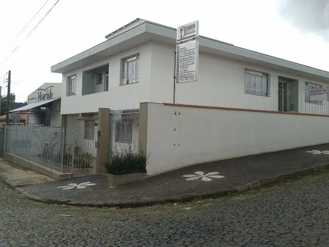 Apartamento com 3 Quartos para Alugar, 130 m² por R$ 1.200/Mês Travessa Catulo da Paixão Cearense, 220 - Centro, Ponta Grossa - PR