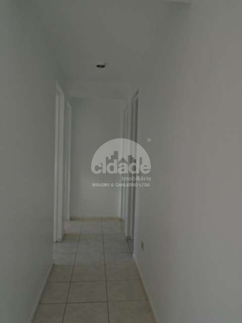 Apartamento com 3 Quartos para Alugar, 65 m² por R$ 650/Mês Avenida Toledo, 810 - Centro, Cascavel - PR