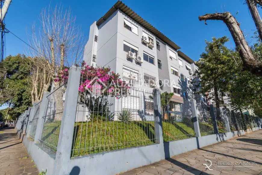 Apartamento com 1 Quarto para Alugar, 45 m² por R$ 700/Mês Rua Rubéns Rosa Guedes, 250 - Jardim Itú Sabará, Porto Alegre - RS
