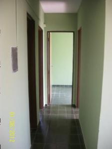 Apartamento com 3 Quartos para Alugar por R$ 650/Mês Jardim Aeroporto, Várzea Grande - MT