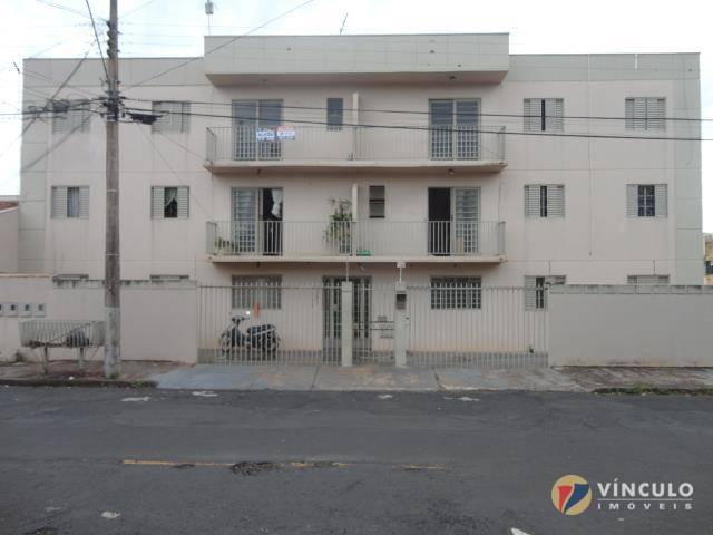 Apartamento com 3 Quartos para Alugar, 77 m² por R$ 750/Mês Olinda, Uberaba - MG