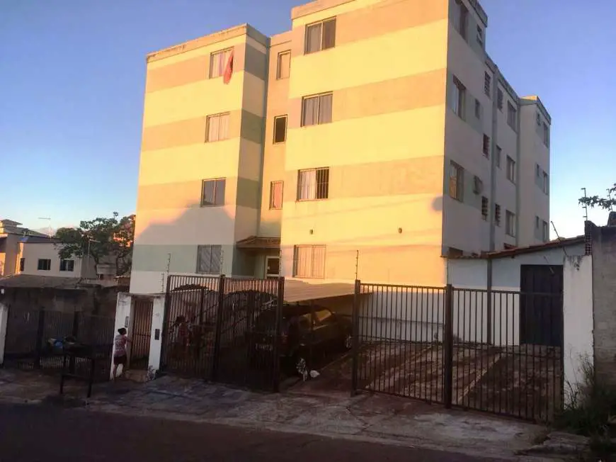 Apartamento com 3 Quartos para Alugar por R$ 700/Mês Jardim Brasília, Betim - MG