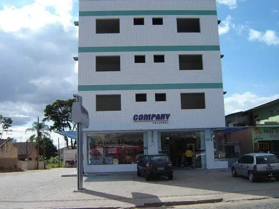 Apartamento com 1 Quarto para Alugar, 60 m² por R$ 550/Mês Iririú, Joinville - SC