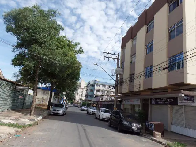 Apartamento com 3 Quartos para Alugar, 75 m² por R$ 950/Mês Rua 70, 202 - Setor Central, Goiânia - GO