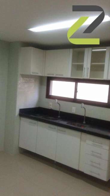 Apartamento com 4 Quartos para Alugar, 208 m² por R$ 3.500/Mês Petrópolis, Natal - RN