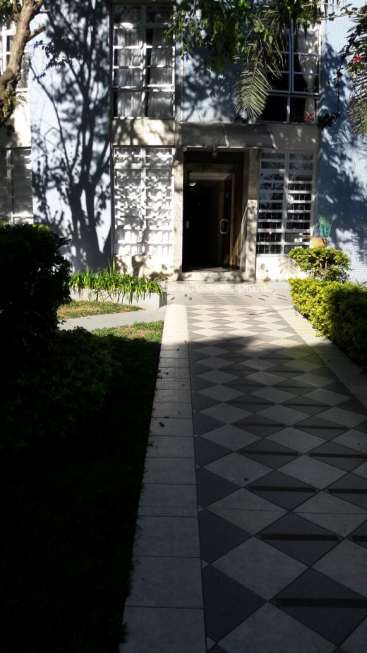 Apartamento com 1 Quarto para Alugar, 70 m² por R$ 950/Mês Rua José Ananias Mauad, 200 - Jardim Botânico, Curitiba - PR