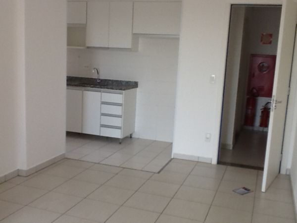 Apartamento com 2 Quartos para Alugar, 64 m² por R$ 1.200/Mês Centro, Araraquara - SP