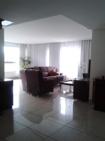 Apartamento com 4 Quartos para Alugar, 154 m² por R$ 3.500/Mês Buritis, Belo Horizonte - MG