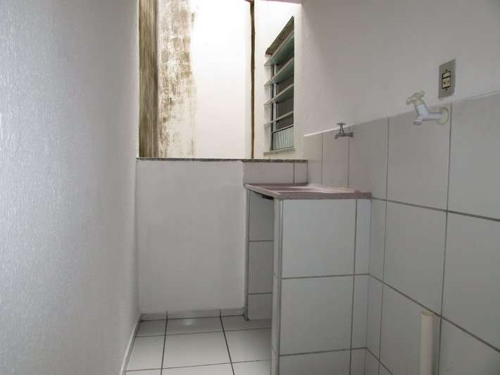 Apartamento com 2 Quartos para Alugar por R$ 550/Mês Rua Tiradentes, 871 - Rodolfo Teófilo, Fortaleza - CE