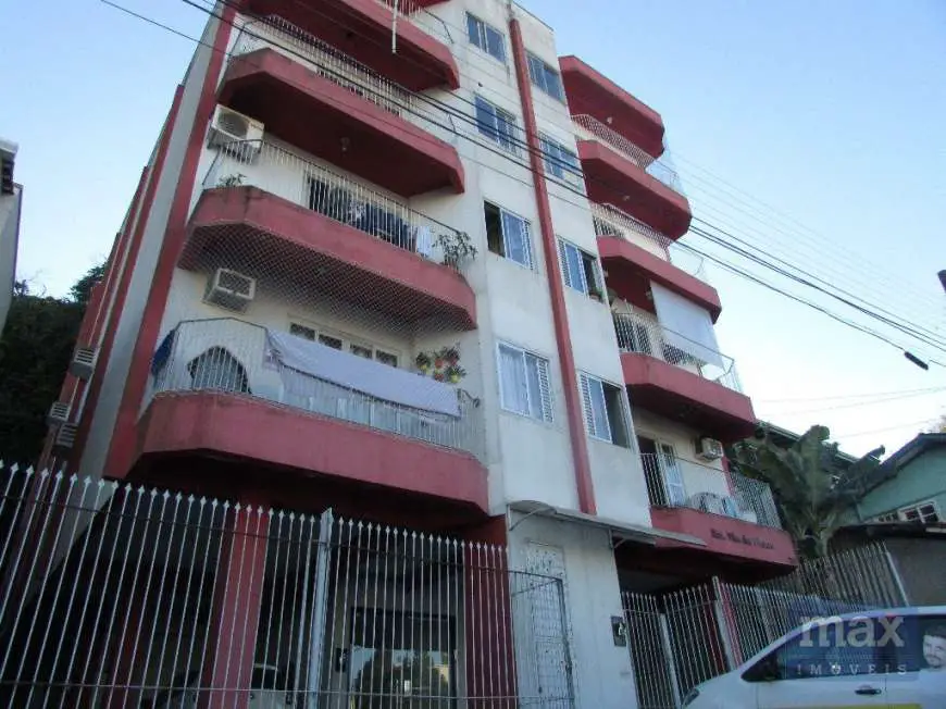 Apartamento com 3 Quartos para Alugar, 90 m² por R$ 1.850/Mês Avenida Martin Luther, 210 - Nacoes, Balneário Camboriú - SC