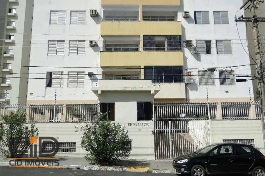 Apartamento com 2 Quartos para Alugar, 75 m² por R$ 750/Mês Rua N, 62 - Miguel Sutil, Cuiabá - MT