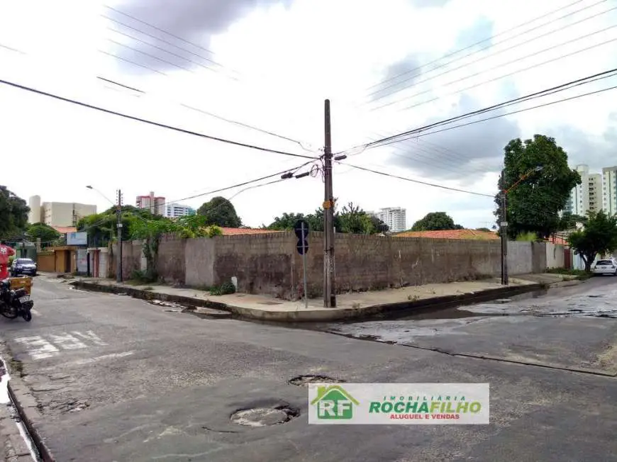 Lote/Terreno para Alugar, 368 m² por R$ 2.700/Mês Avenida Rio Poti - Horto, Teresina - PI
