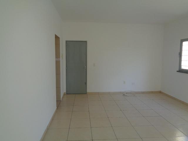 Apartamento com 3 Quartos para Alugar, 83 m² por R$ 900/Mês Avenida Petrônio Portella - Aeroporto, Teresina - PI