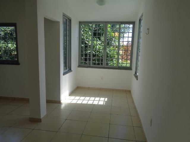 Apartamento com 3 Quartos para Alugar, 83 m² por R$ 900/Mês Avenida Petrônio Portella - Aeroporto, Teresina - PI