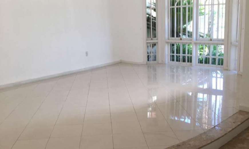 Casa com 4 Quartos à Venda, 420 m² por R$ 1.795.000 Rua Irmão Januário Cristóvão - Marechal Rondon, Canoas - RS
