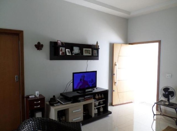 Casa com 3 Quartos à Venda, 47 m² por R$ 27.000 Rua Tapuamas - Costa Barros, Rio de Janeiro - RJ