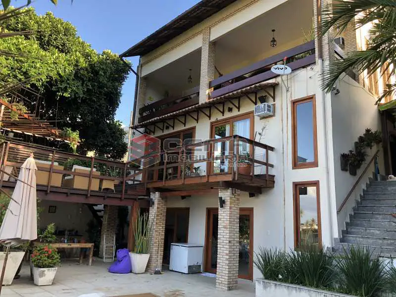Casa com 4 Quartos para Alugar, 401 m² por R$ 6.500/Mês Rua Santo Amaro - Glória, Rio de Janeiro - RJ