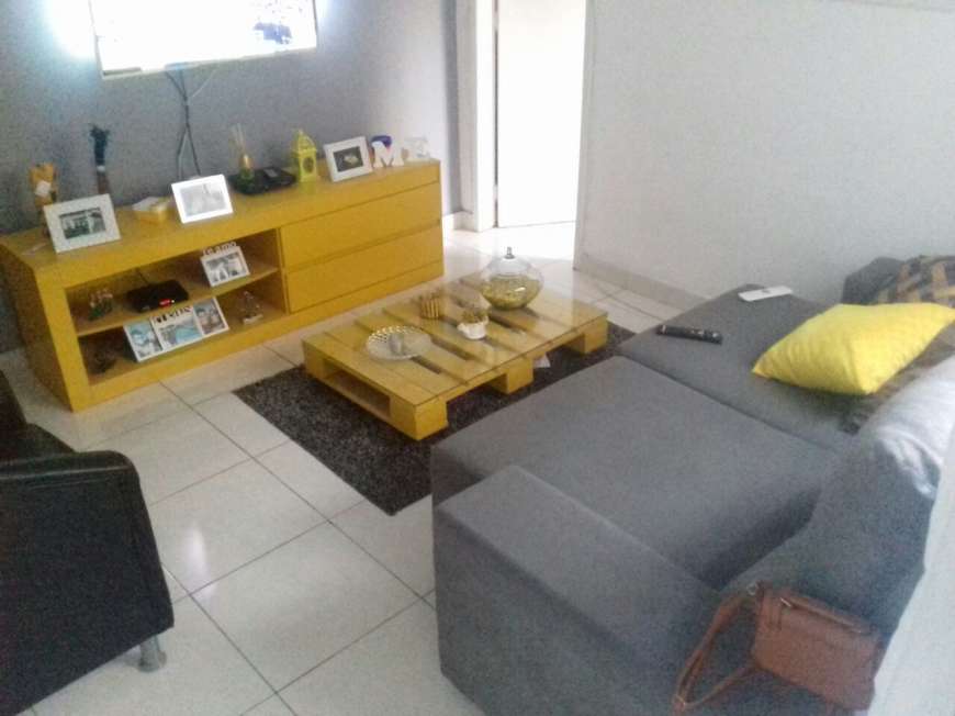 Casa com 1 Quarto à Venda, 50 m² por R$ 140.000 Travessa Floriano Lima, 204 - Mutuá, São Gonçalo - RJ