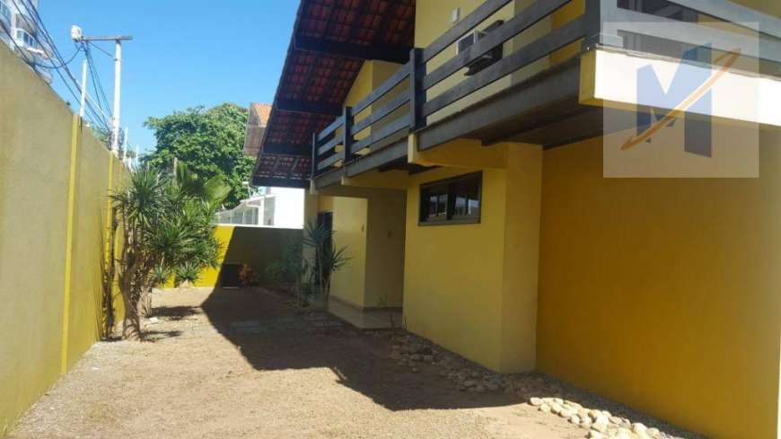 Casa com 4 Quartos para Alugar, 350 m² por R$ 5.500/Mês Praia do Pecado, Macaé - RJ