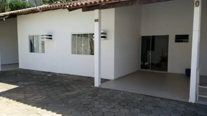 Casa com 2 Quartos para Alugar por R$ 660/Mês Rua José Reis e Silva - Bateas, Brusque - SC