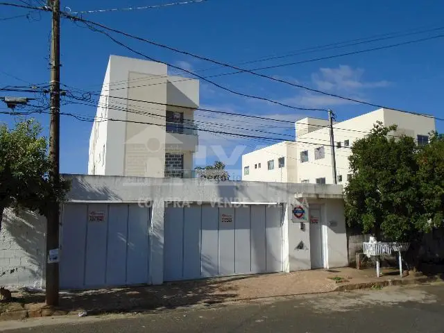 Apartamento com 2 Quartos para Alugar, 62 m² por R$ 1.000/Mês Lagoinha, Uberlândia - MG