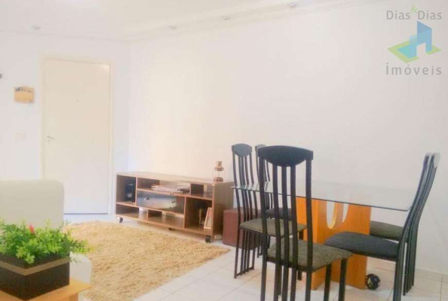 Apartamento com 3 Quartos para Alugar, 65 m² por R$ 1.200/Mês Sítio Pinheirinho, São Paulo - SP