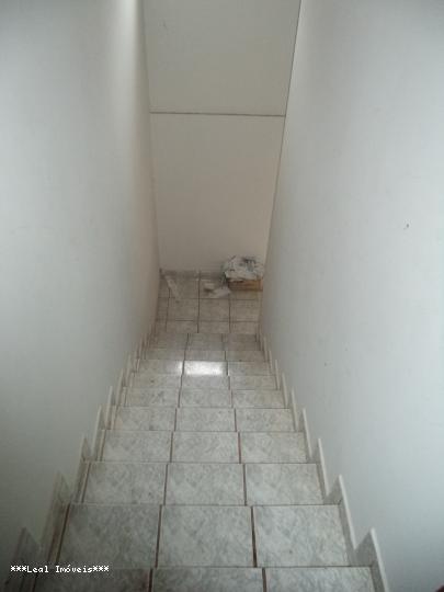 Apartamento com 2 Quartos para Alugar por R$ 750/Mês Jardim Bongiovani, Presidente Prudente - SP