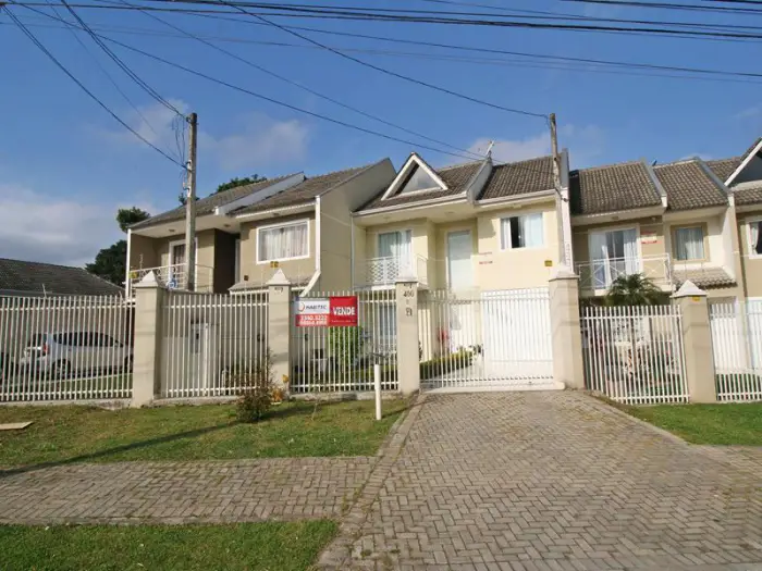 Sobrado com 3 Quartos para Alugar, 151 m² por R$ 2.300/Mês Rua Daniel Cesário Pereira, 400 - Santa Felicidade, Curitiba - PR