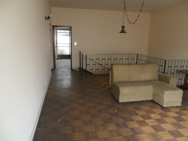 Apartamento com 4 Quartos para Alugar por R$ 4.000/Mês Centro, Pindamonhangaba - SP