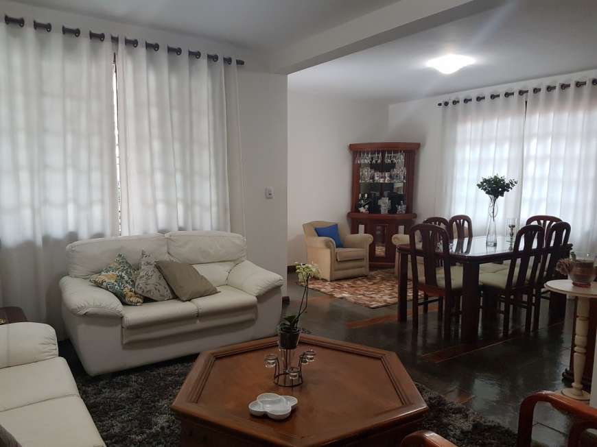 Casa com 4 Quartos à Venda, 313 m² por R$ 1.700.000 Santa Lúcia, Belo Horizonte - MG