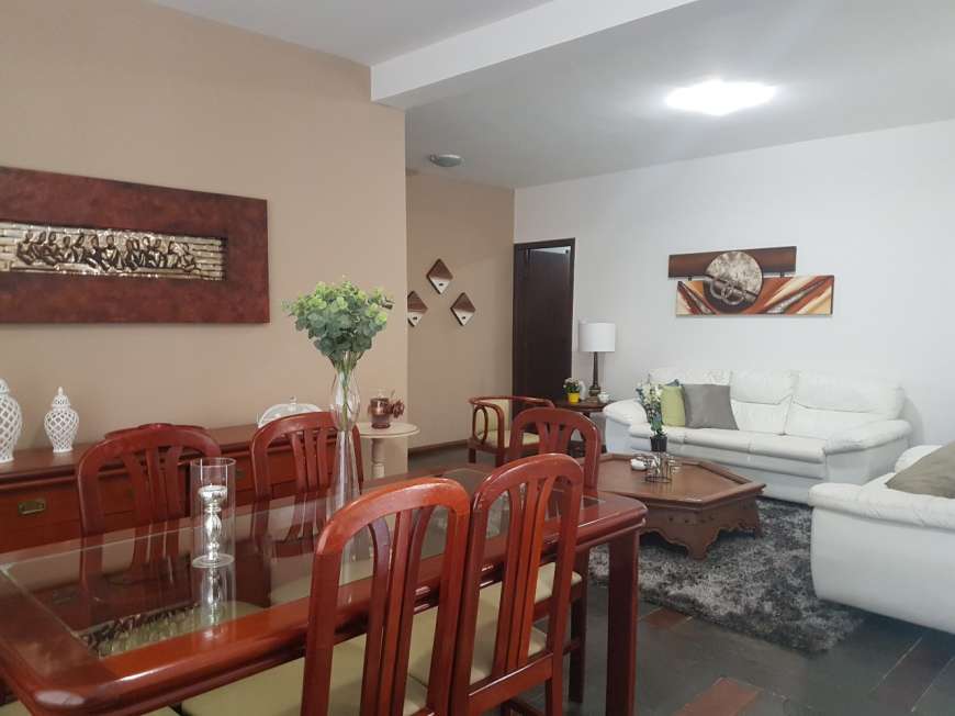 Casa com 4 Quartos à Venda, 313 m² por R$ 1.700.000 Santa Lúcia, Belo Horizonte - MG