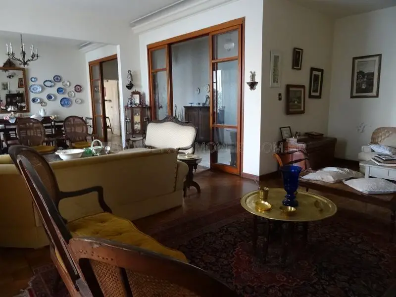 Casa com 5 Quartos à Venda, 450 m² por R$ 1.500.000 Rua Tiradentes - Santa Helena, Juiz de Fora - MG