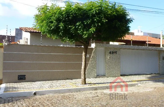 Casa com 3 Quartos à Venda, 358 m² por R$ 550.000 Avenida Antônio Basílio, 4385 - Nova Descoberta, Natal - RN