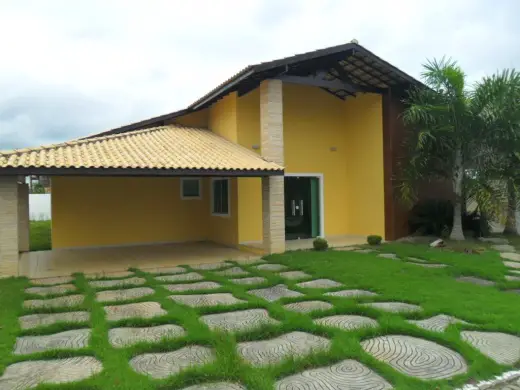 Casa de Condomínio com 3 Quartos para Alugar por R$ 3.500/Mês Horto Municipal, Campos dos Goytacazes - RJ