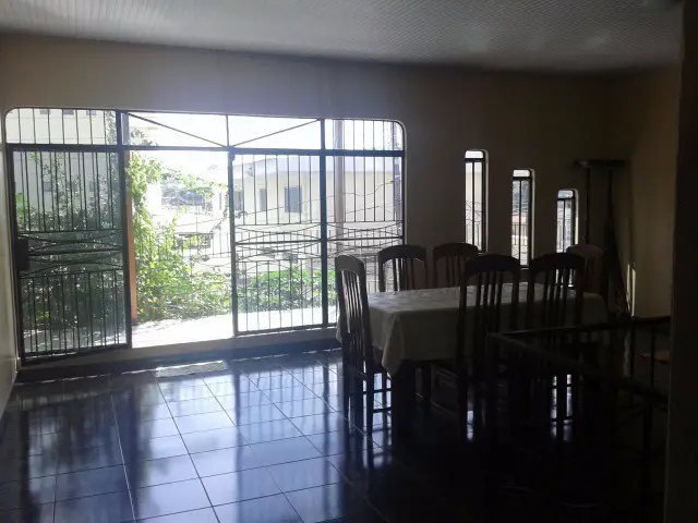 Sobrado com 4 Quartos para Alugar, 350 m² por R$ 2.800/Mês São Geraldo, Manaus - AM