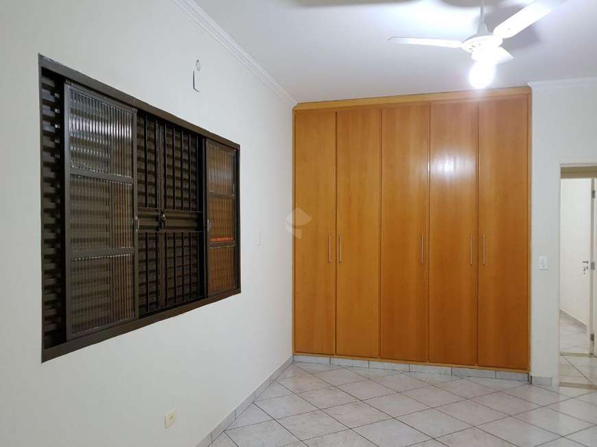 Casa com 3 Quartos à Venda, 234 m² por R$ 589.998 Rua São Félix - Vila Vilas Boas, Campo Grande - MS