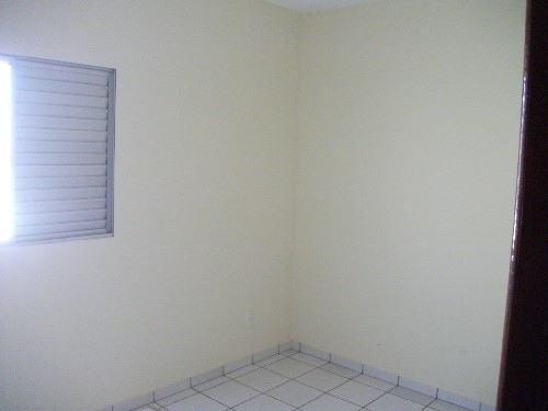 Apartamento com 3 Quartos para Alugar, 1 m² por R$ 1.000/Mês Custódio Pereira, Uberlândia - MG