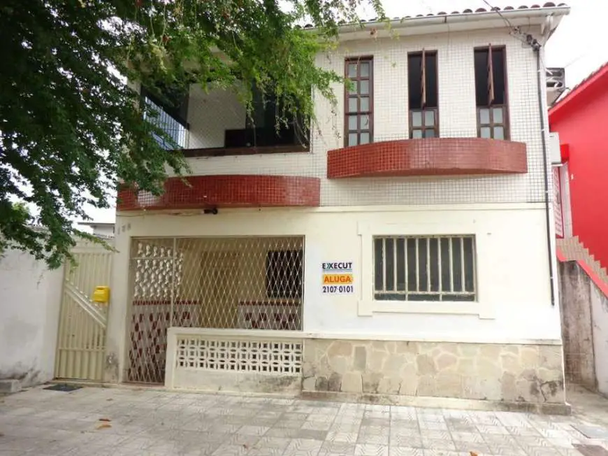 Casa com 2 Quartos para Alugar por R$ 700/Mês Alameda Faraco - Centro, João Pessoa - PB
