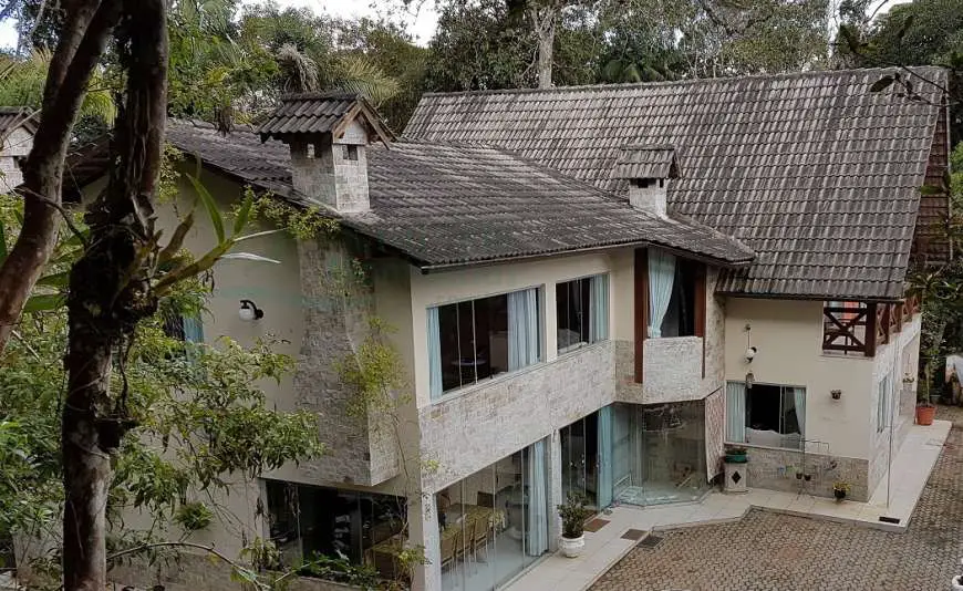 Casa com 4 Quartos à Venda, 400 m² por R$ 1.600.000 Soido, Domingos Martins - ES