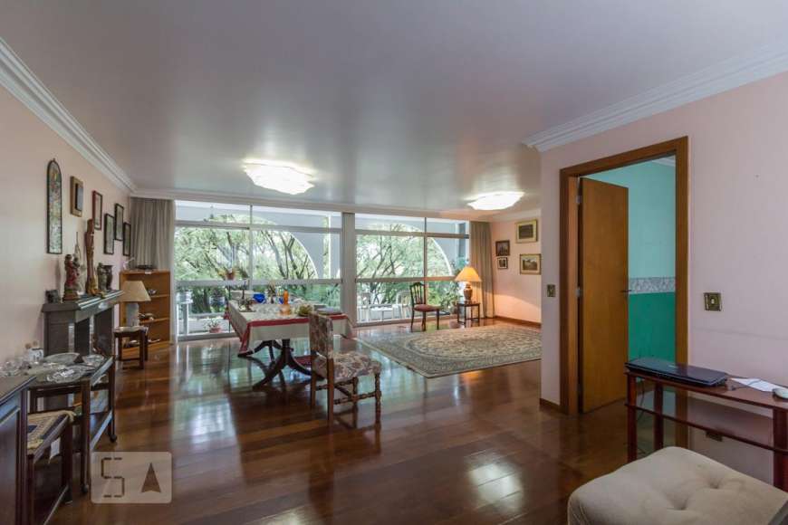Apartamento com 4 Quartos para Alugar, 228 m² por R$ 5.500/Mês Pacaembu, São Paulo - SP