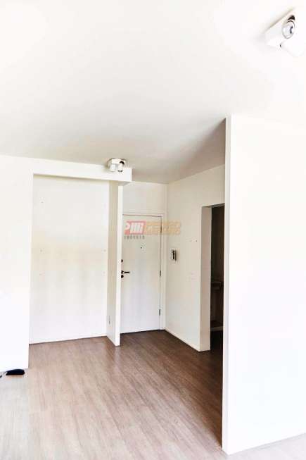 Apartamento com 1 Quarto para Alugar, 40 m² por R$ 800/Mês Avenida Barão de Mauá - Jardim do Mar, São Bernardo do Campo - SP