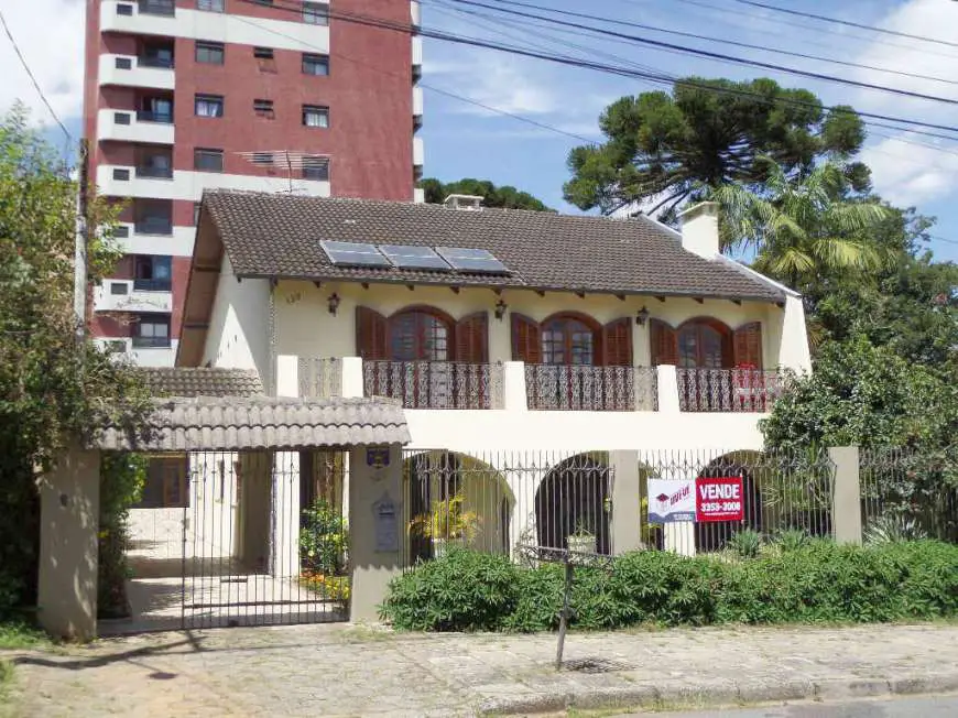 Casa com 4 Quartos à Venda, 461 m² por R$ 2.200.000 Rua José Sabóia Cortes, 129 - Centro Cívico, Curitiba - PR