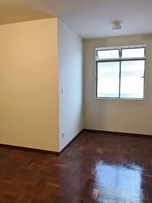 Apartamento com 3 Quartos para Alugar, 53 m² por R$ 850/Mês Rua Doutor João de Melo Mattos - Brasileia, Betim - MG